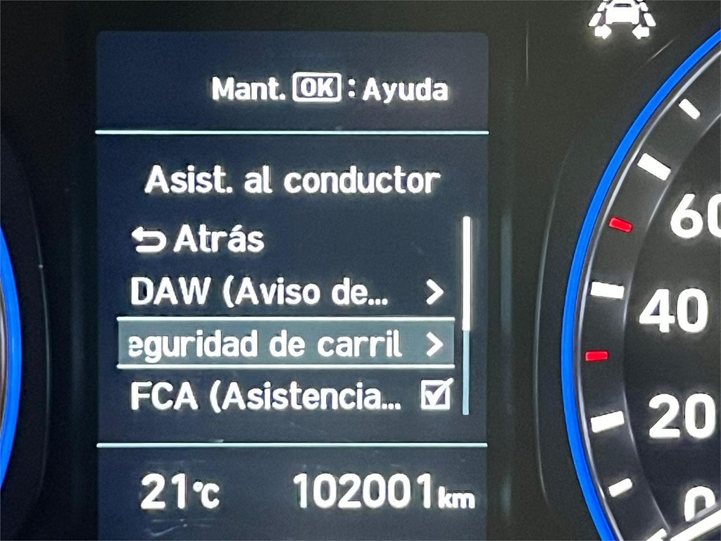 Foto 15 HYUNDAI KONA Tgdi 1.0 120cv 4x2 TecnoRed