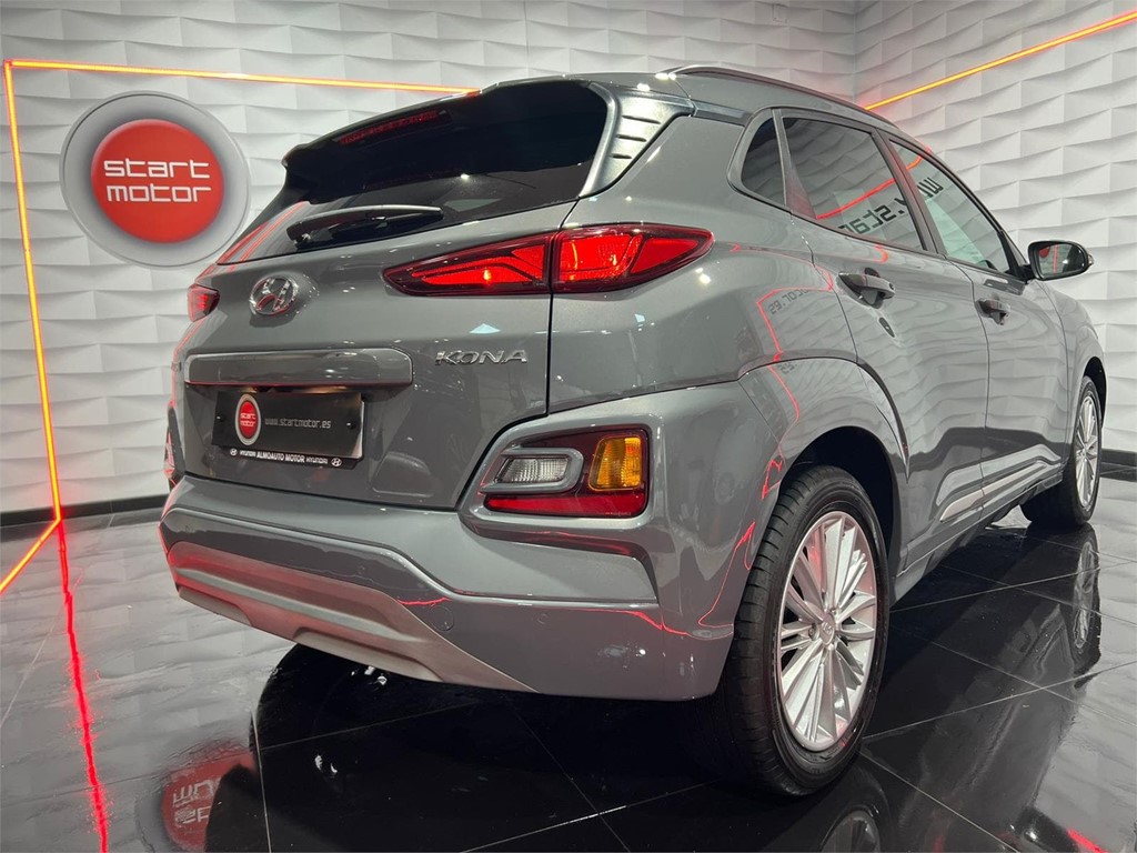 Foto 5 HYUNDAI KONA Tgdi 1.0 120cv 4x2 TecnoRed