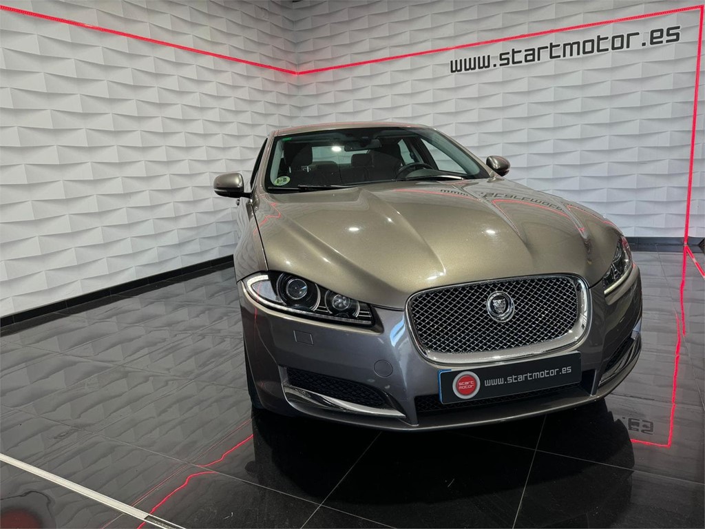 Foto 3 JAGUAR XF 2.2 LUXURY 200CV