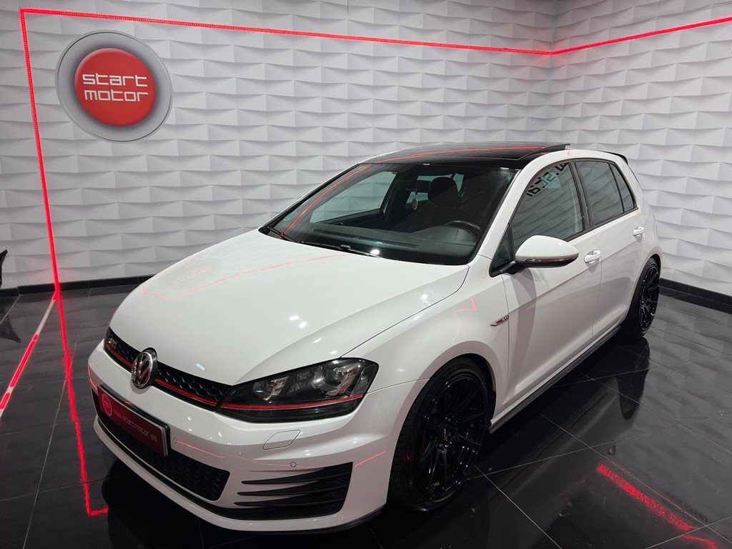 Foto 2 VOLKSWAGEN GOLF GTI PERFORMANCE 2.0 230CV