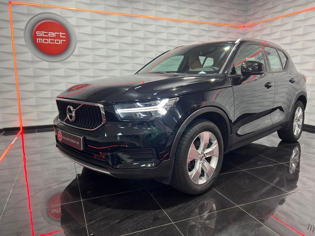 Foto 1 VOLVO XC40 MOMENTUM 1.5 T3 156CV